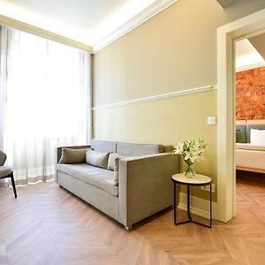Suite Room